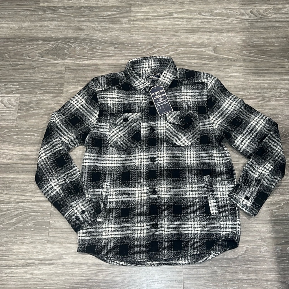 Distortion shirt jacket Flannel. Size L. NWT